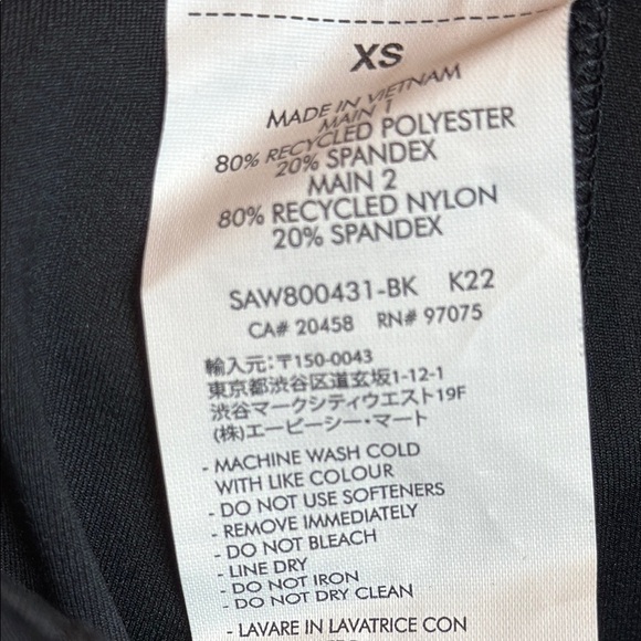 Saucony XS Explorer Utility Crop Tight Black Leggings - Picture 11 of 11